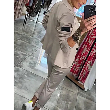 Miranda | Traje a medida - chaqueta suave y pantalones jogging cómodos